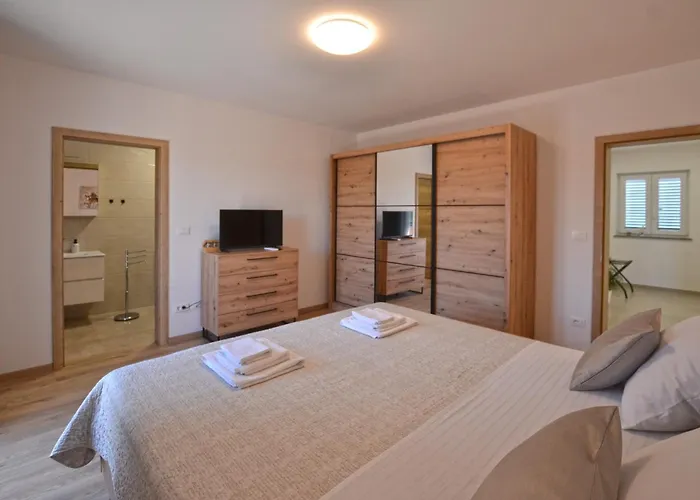 Evening Sky House Bale