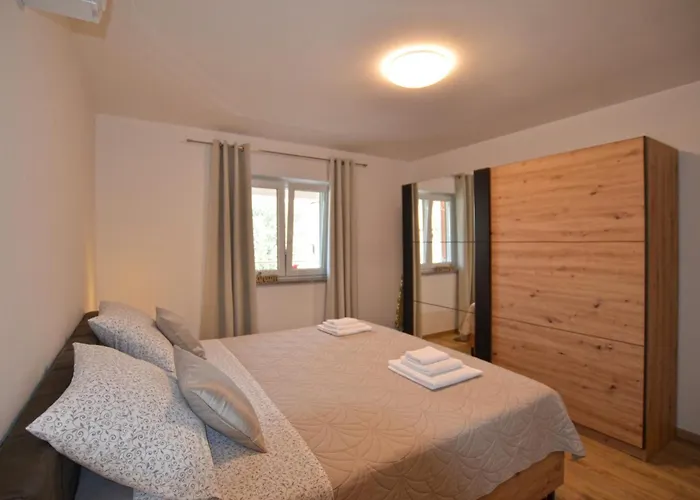 Evening Sky House * Bale